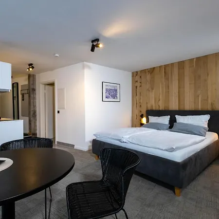 Wertschätzer - Krumme Str 4*